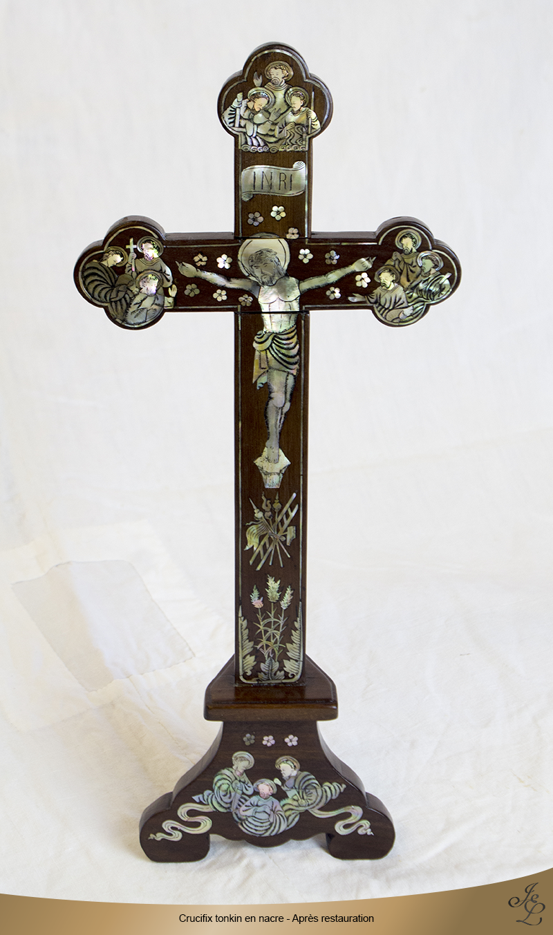 06-Crucifix tonkin en nacre après restauration
