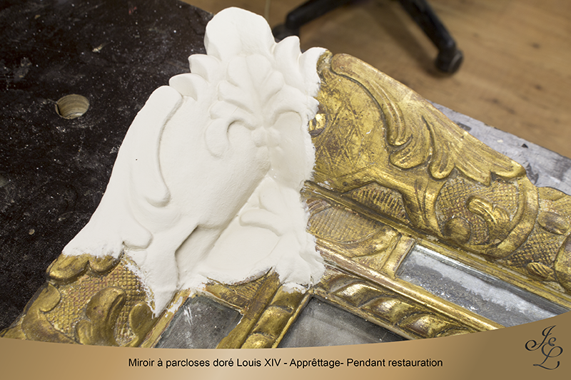 08-Miroir à parcloses doré Louis XIV - Apprêtage- Pendant restauration