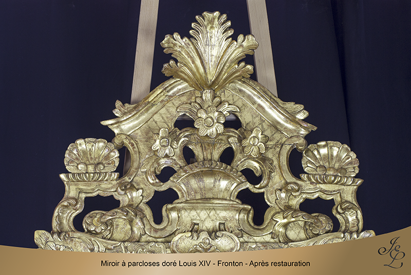 15-Miroir à parcloses doré Louis XIV - Fronton - Après restauration