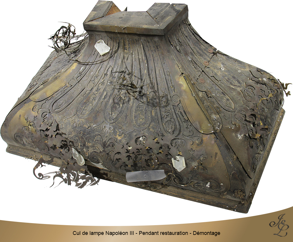 Cul de lampe Napoléon III - Pendant restauration - Démontage