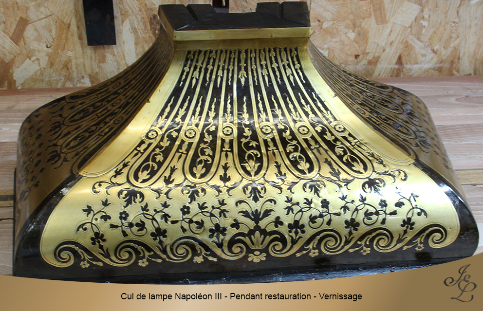 Cul de lampe Napoléon III - Pendant restauration - Vernissage